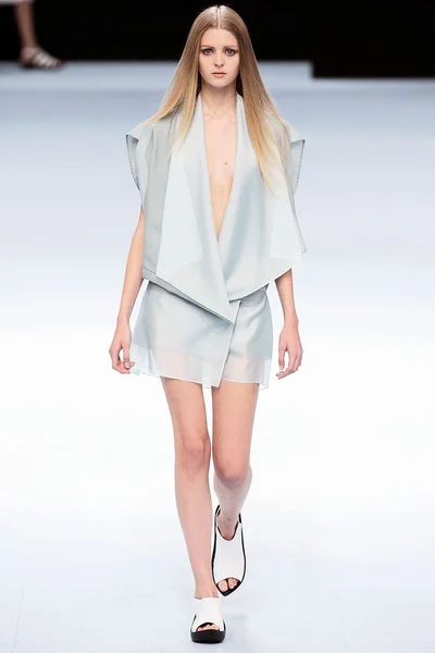Look 4